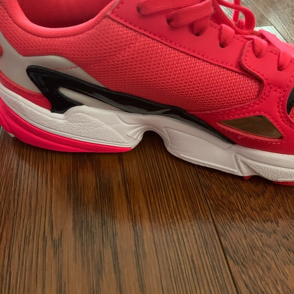 Adidas Sneakers - Picture 2 of 11